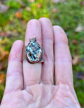 Load image into Gallery viewer, Astrophylite copper wrap ring
