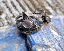 Load image into Gallery viewer, Rose quartz sculptural sterling silver ring
